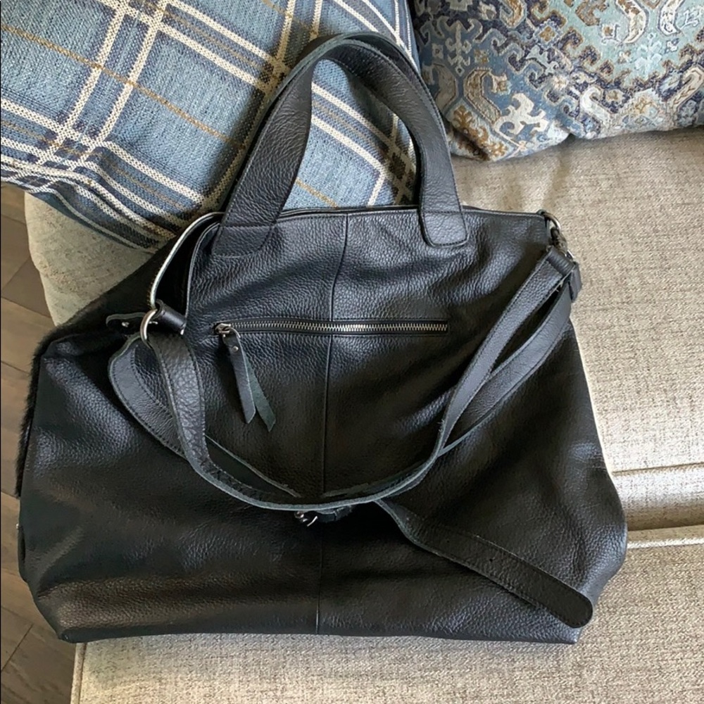 To many purses - Picture 2 of 3